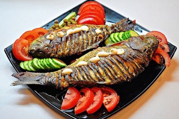 Podle japonské stravy můžete vařit ryby zapečené se zeleninou