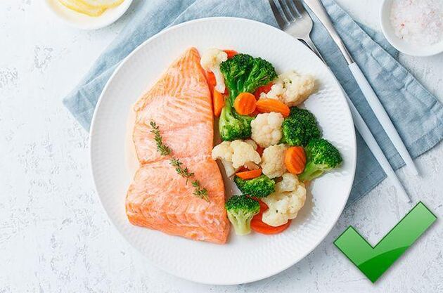 Při gastritidě můžete jíst libové ryby s vařenou zeleninou